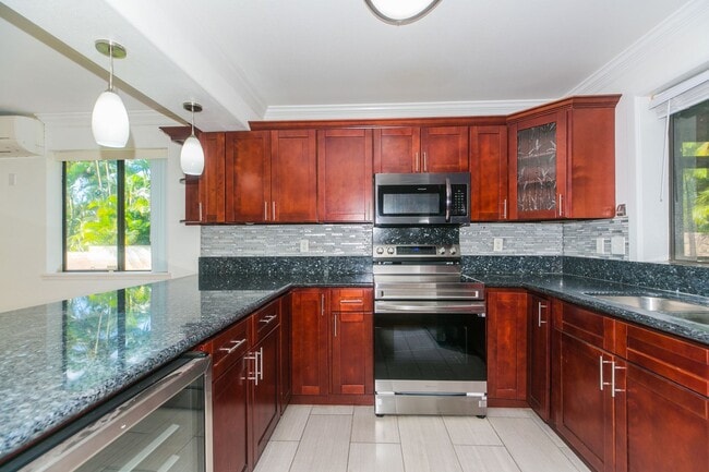 Photo - Beautiful 4 bedroom /2.5 bath in Royal Kunia