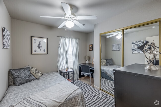 4BR, 2BA - 1,076SF - Bedroom