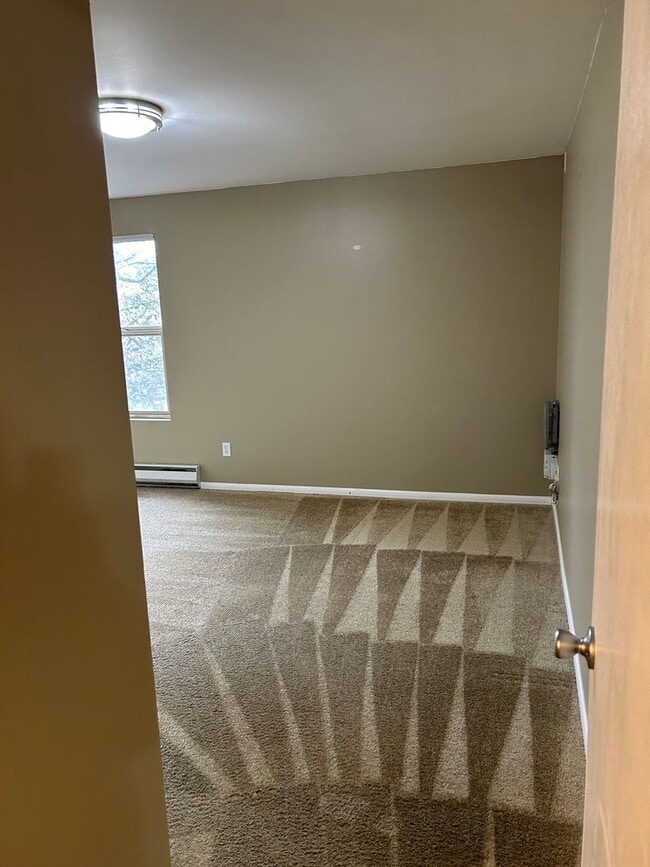 Photo - Bright Open Floor Plan One Bedroom Apartment Unit 25