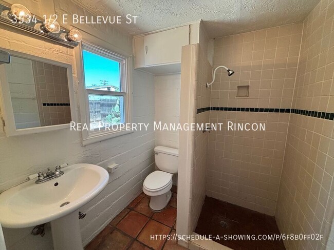 Photo - 3534 1/2 E Bellevue St-