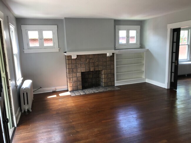 Photo - 1033 Macon Ave Unidad 1033