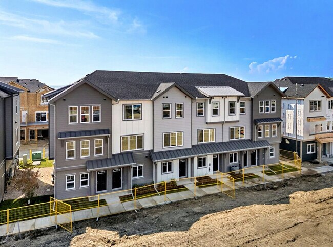 Photo - 2231-2281 81 St S W Unit SI ID1314555P