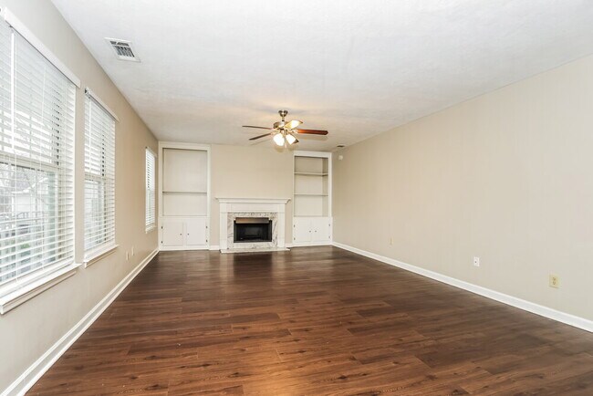 Photo - 515 Gammon Ln