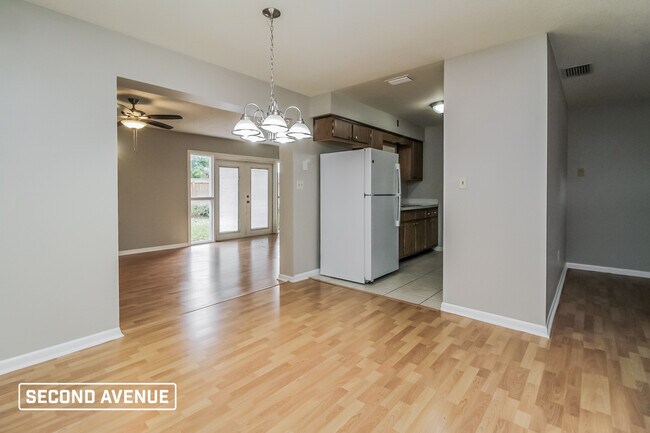 Photo - 1413 Kirby St