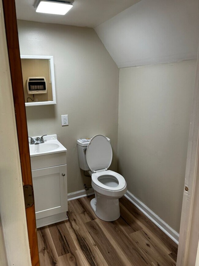 Photo - 340-342 Main Street Unidad 340 Rear