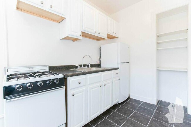 Photo - 5517 N Kenmore Ave Unit 206