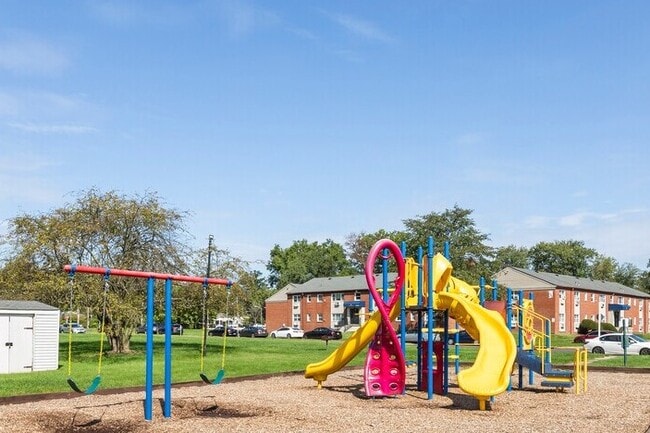 Photo - Rock Springs Apartments