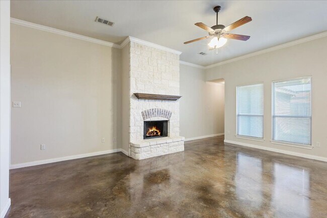 Photo - 3BR / 2BA Duplex in Hewitt, Texas | Midway ISD