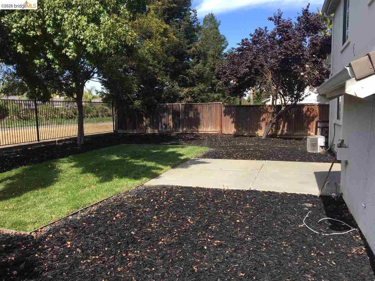 Photo - 229 Brushwood Pl