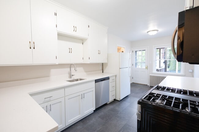 Photo - 1337 Randolph Ave