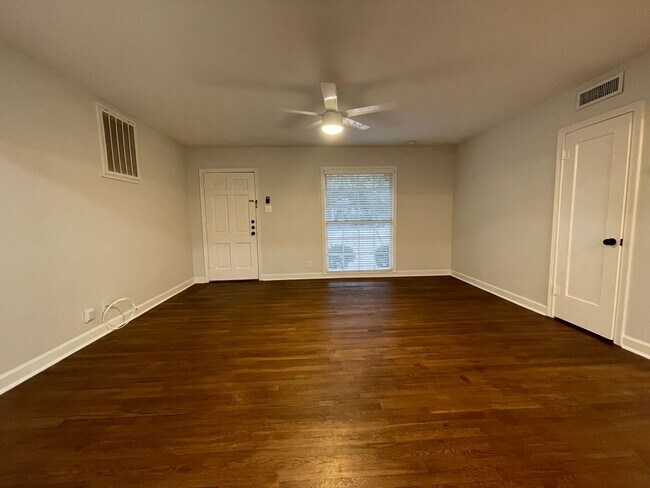 Photo - 1201 Norwood Rd Unidad B