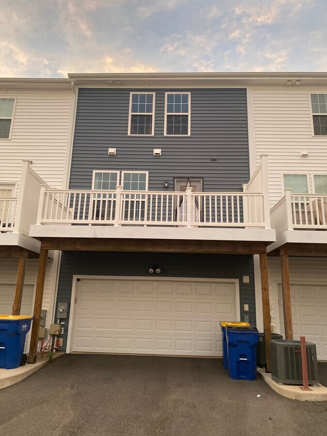 Photo - 15213 Dunton Ave