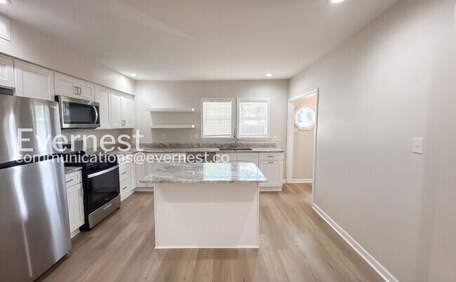Photo - 2044 Saulsbury Pl