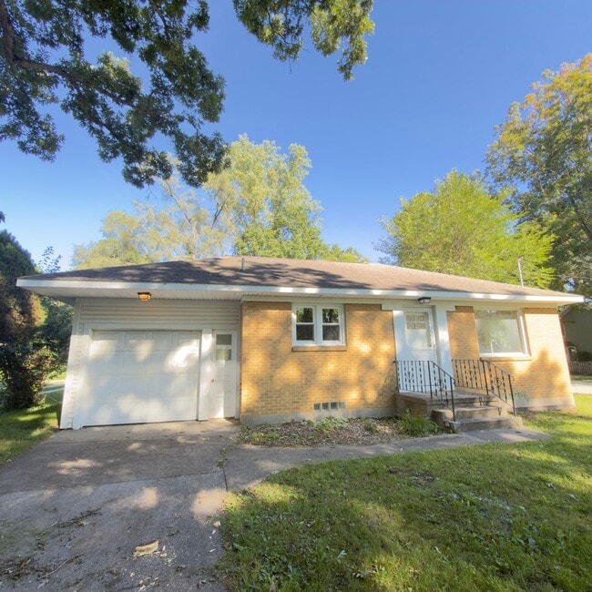 2789 Thornapple River Dr SE