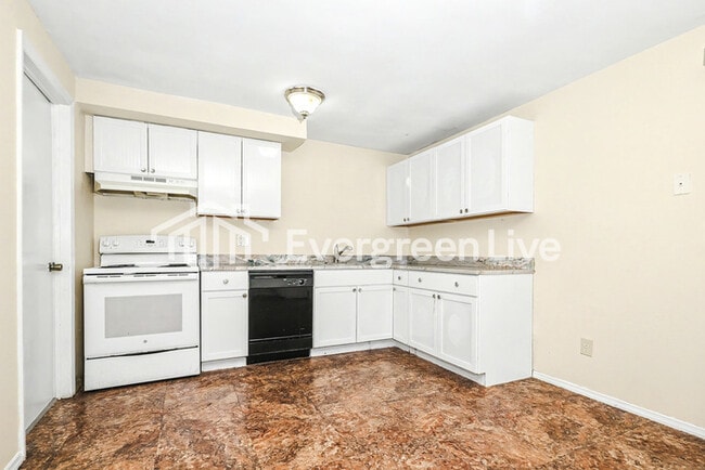 Photo - 8305 Mt Carmel St