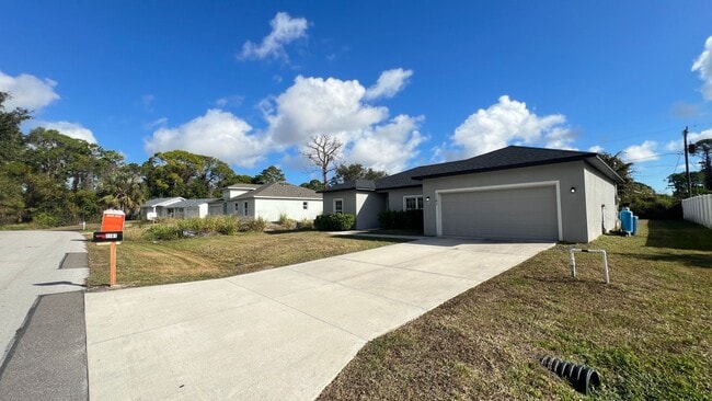 Photo - BEAUTIFUL 3 Bedroom, 2 Bathroom Home in Palm Bay!!