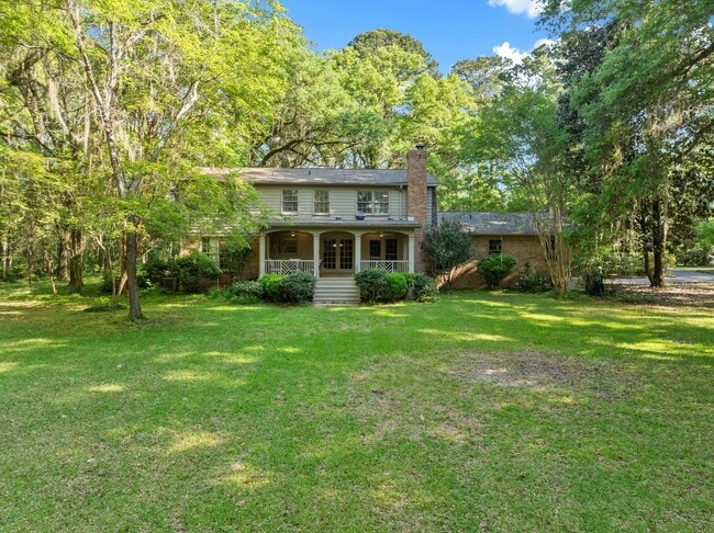 Photo - 819 Lake Ridge Dr