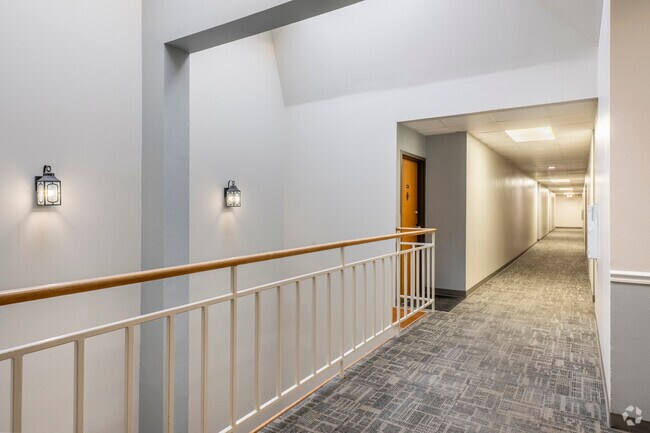 Common Area - Hallway