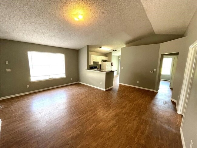 Photo - 15823 Ridgecroft Rd