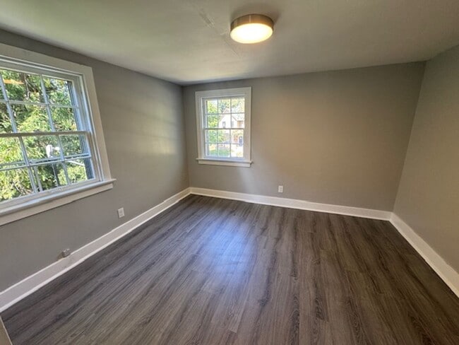 Photo - 305 W Creighton Ave