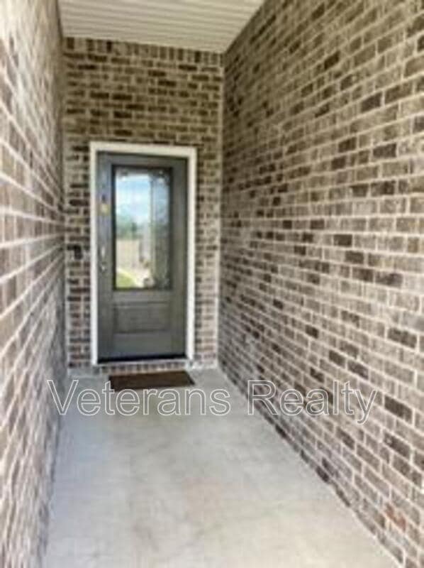 Photo - 8 Periwinkle Ln