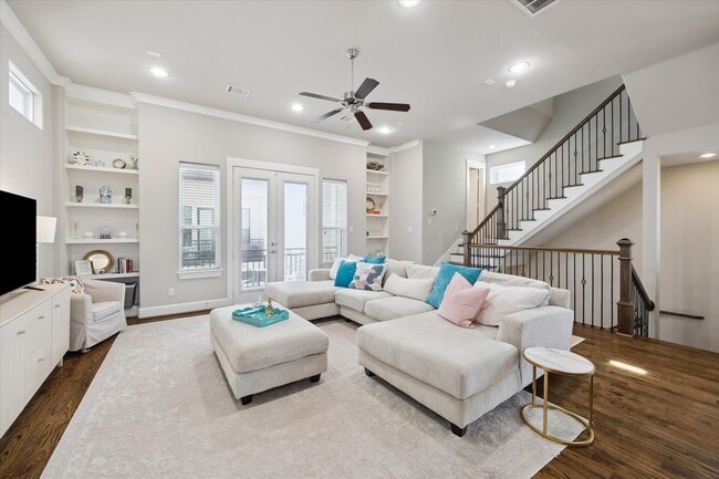 Photo - 2504 Beall St