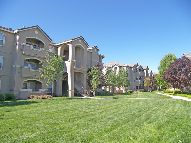 The Pavilions - The Pavilions Apartments