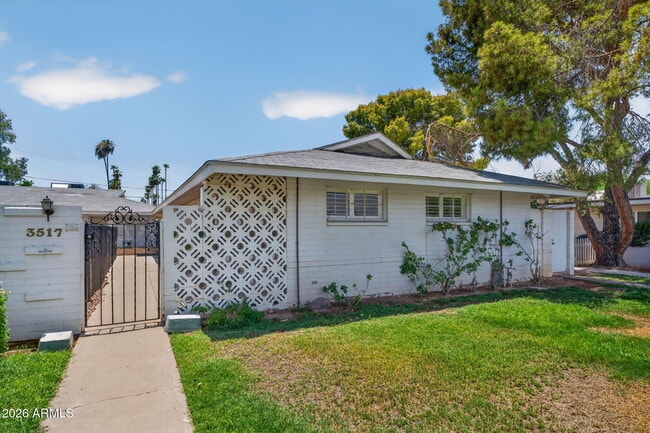 Building Photo - 3517 E Montecito Ave Unit A