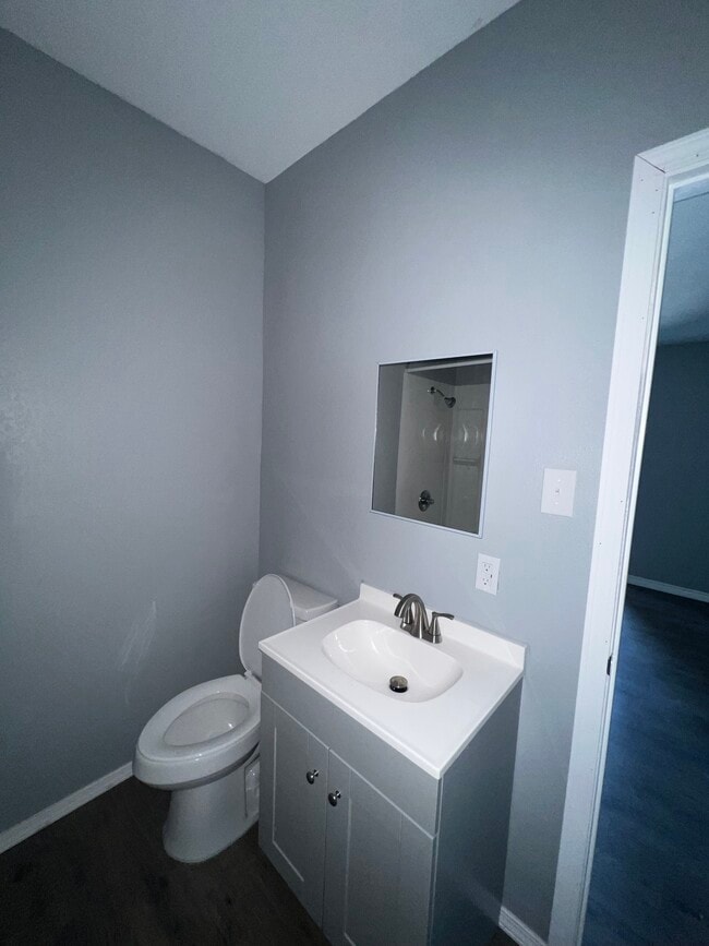 Photo - 509 E Kenedy Ave Unit 1