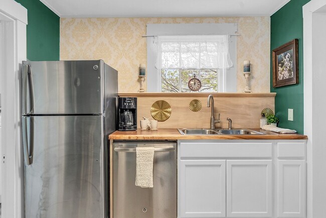 Photo - 205 Main St Unit 3