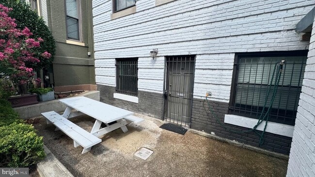 523 8th St NE Unidad T-1