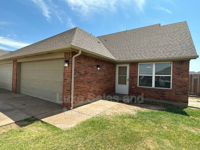 Photo - 9606 SW 17th St Casa