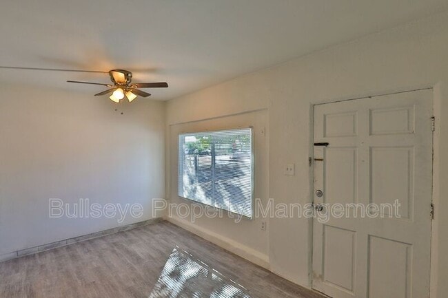 Photo - 102 E Hatcher Rd