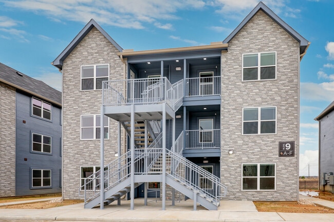 Photo - Grand Monarch Apartments