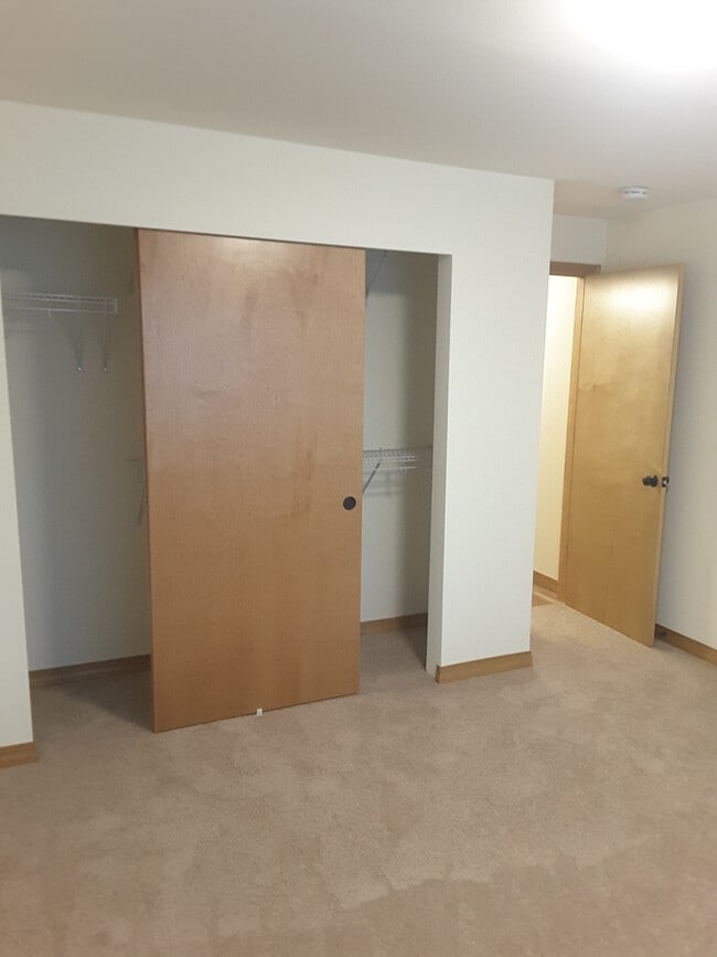 2nd bedroom closet