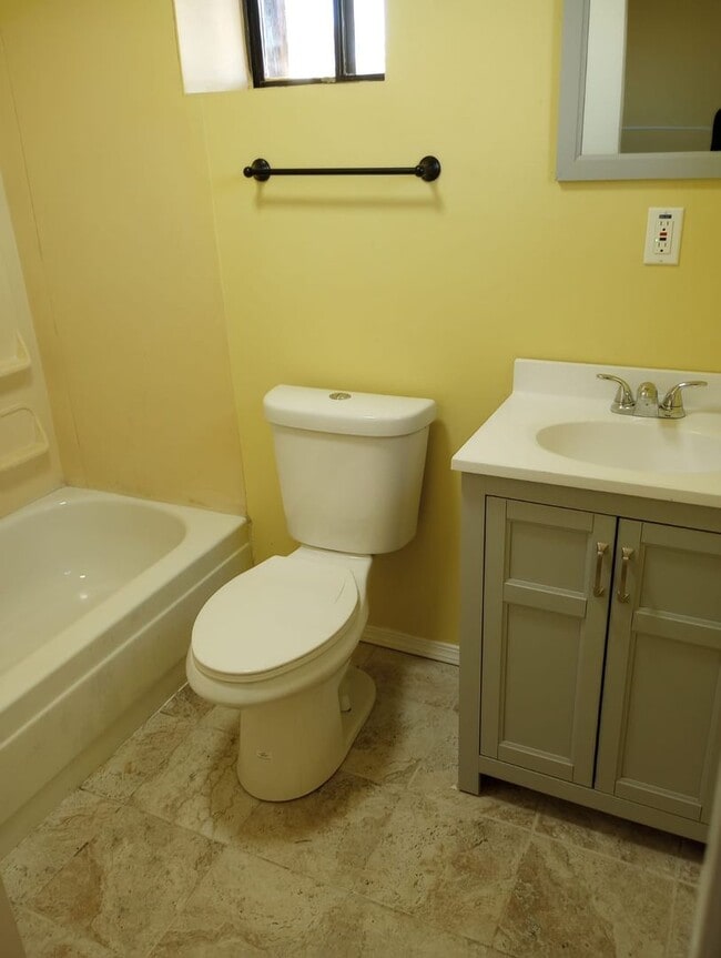 Photo - 3 bed 2 bath Renovated Rent Home