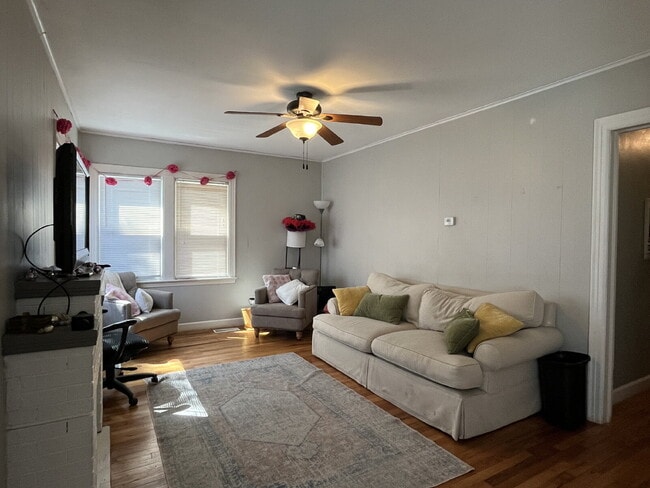 Photo - 3 Bedroom for Lease June 1