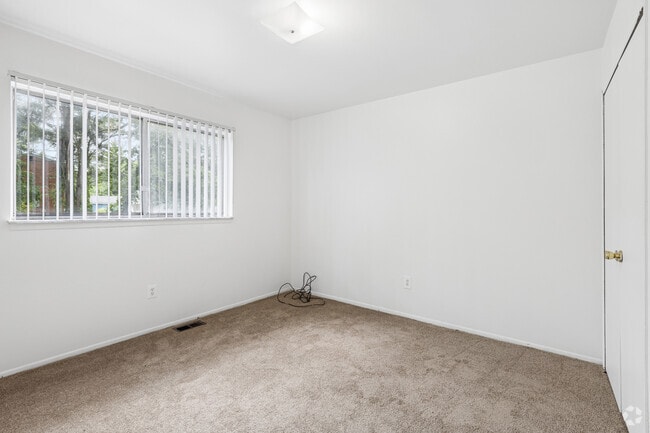 2BR, 1BA - 900SF - Second Bedroom