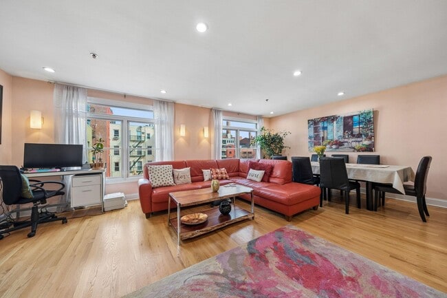 Photo - 331 Jefferson St Unit 2