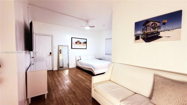 Photo - 545 Michigan Ave Unit 1