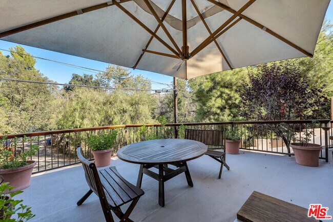 Photo - 21832 Canon Dr