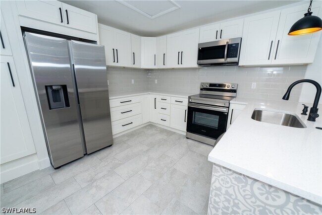 Photo - 6306 Royal Woods Dr