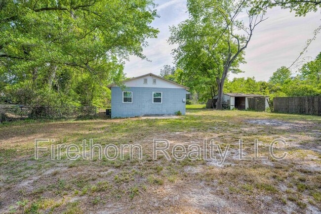 Photo - 2719 Meadowbrook Dr