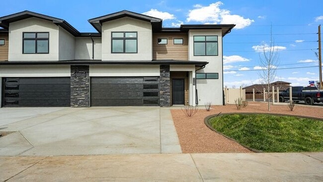 Photo - Brand-New Luxury Duplex with Monument Views in Fruita!