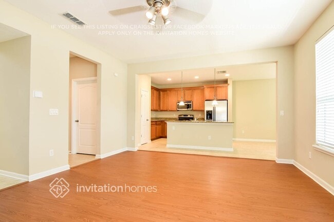 Photo - 530 Side Creek Ln