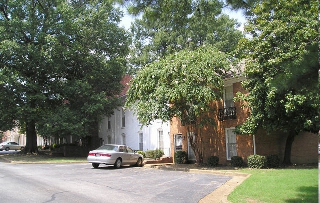 Raleigh Court