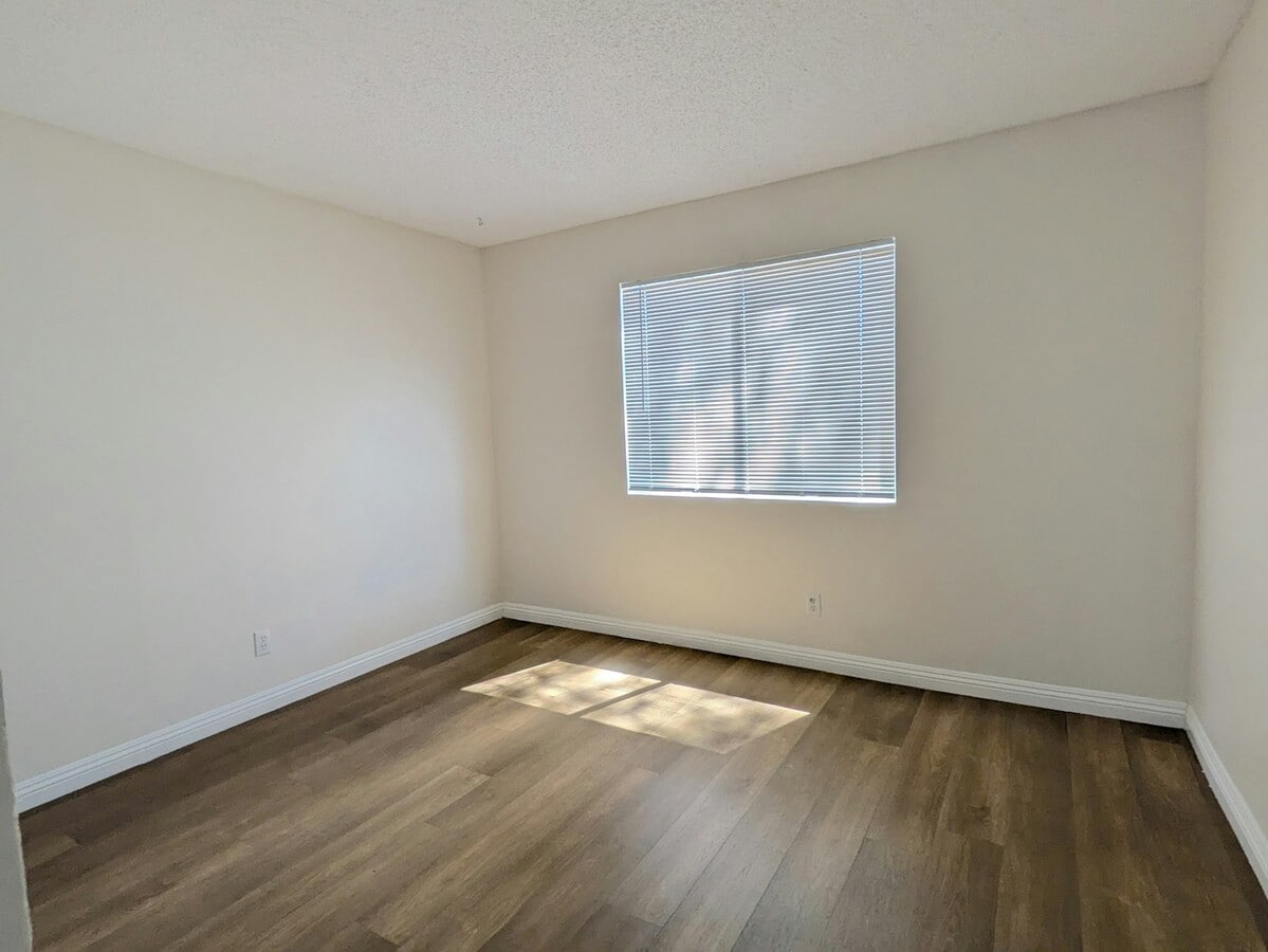 Photo - 955 W Devonshire Ave Unidad B