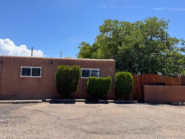 Building Photo - 328 Utah St NE Unit 5001 - 328 Utah NE  A