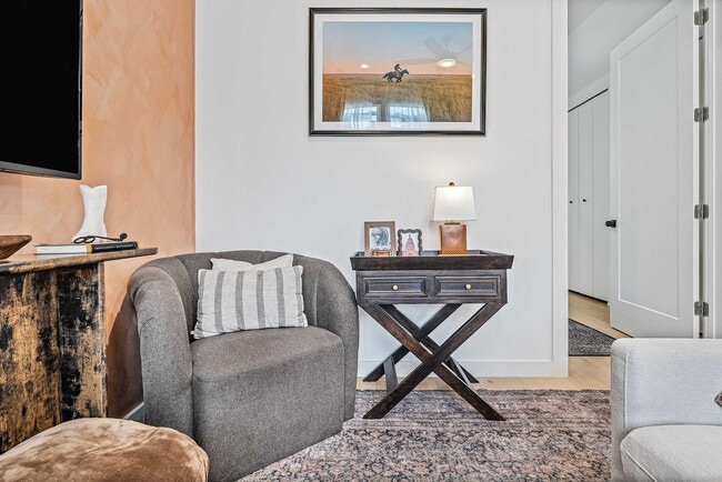 Photo - 1601 St Albans Blvd Unidad ID1292405P