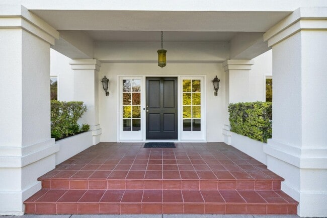 Photo - 715 Brewer Dr